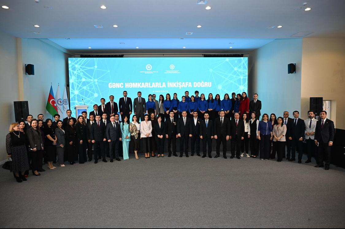 AHİK gənclər gününə həsr olunmuş “Gənc həmkarlarla inkişafa doğru” tədbiri keçirib