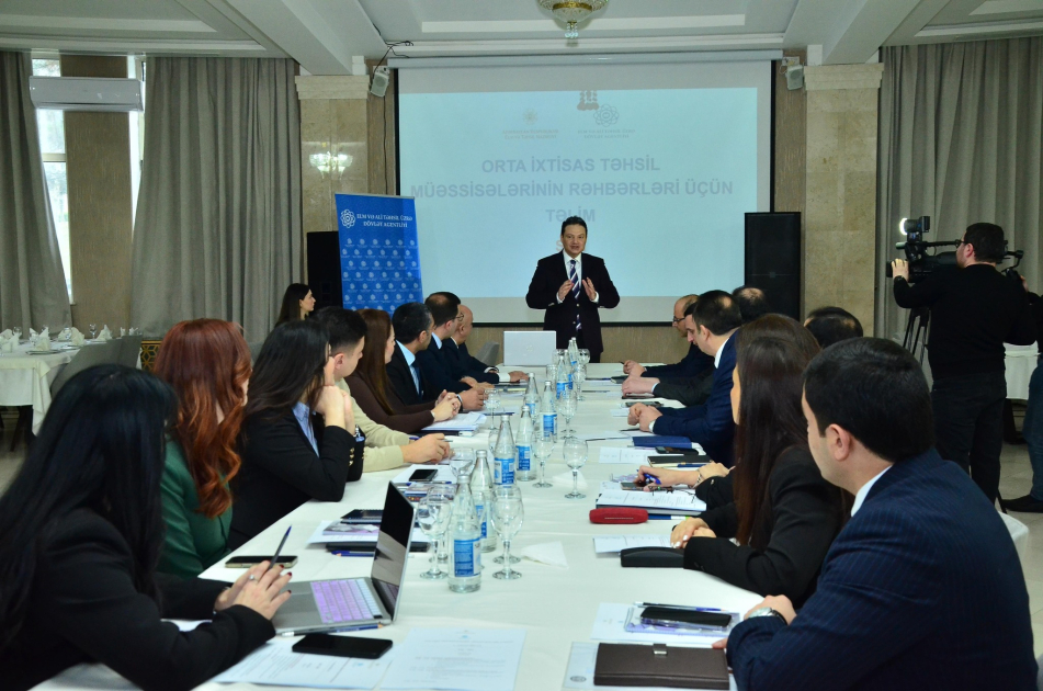 Kollec rəhbərləri üçün təlimlərə başlanılıb - FOTO