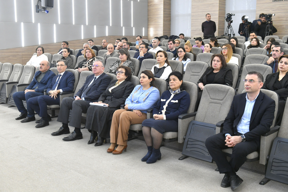 DİM imtahan rəhbərlərini və nəzarətçiləri mükafatlandırıb - FOTO