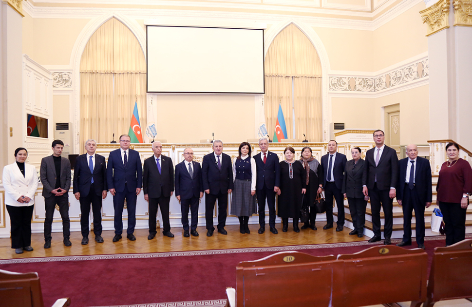 “Yaşayan Əlişir Nəvai” mövzusunda beynəlxalq elmi konfrans keçirilib - FOTO