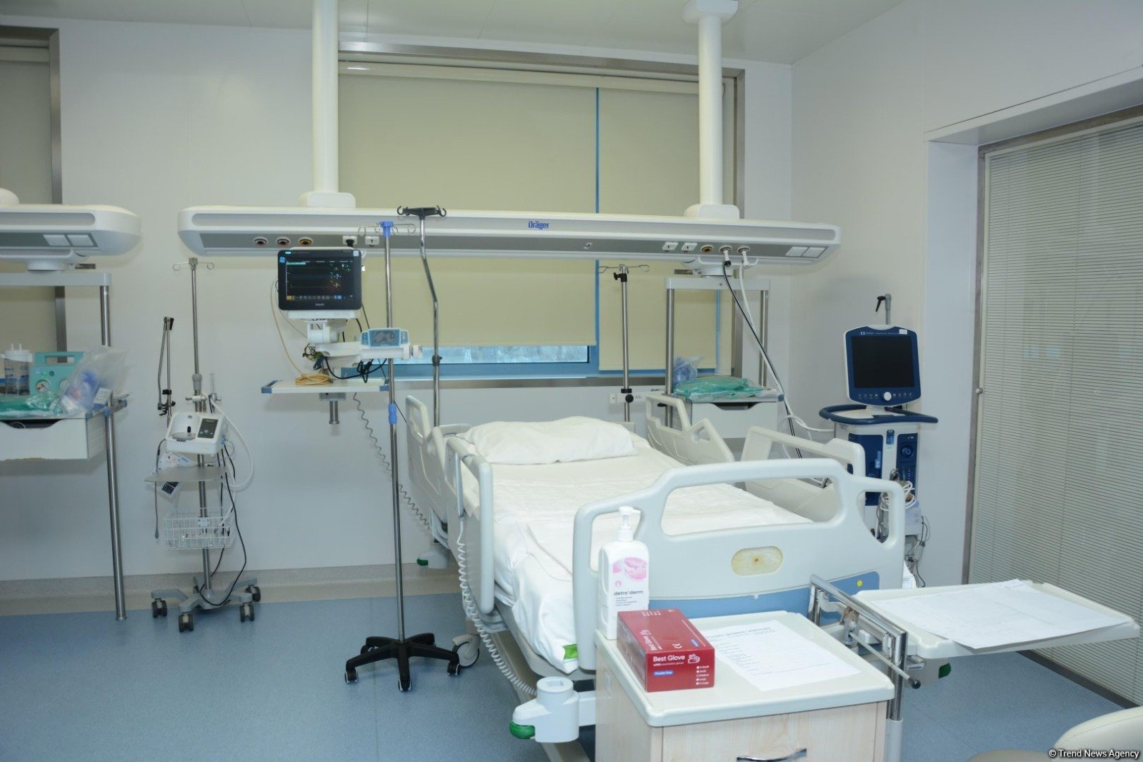 Güllələnən müəllim palataya köçürülüb