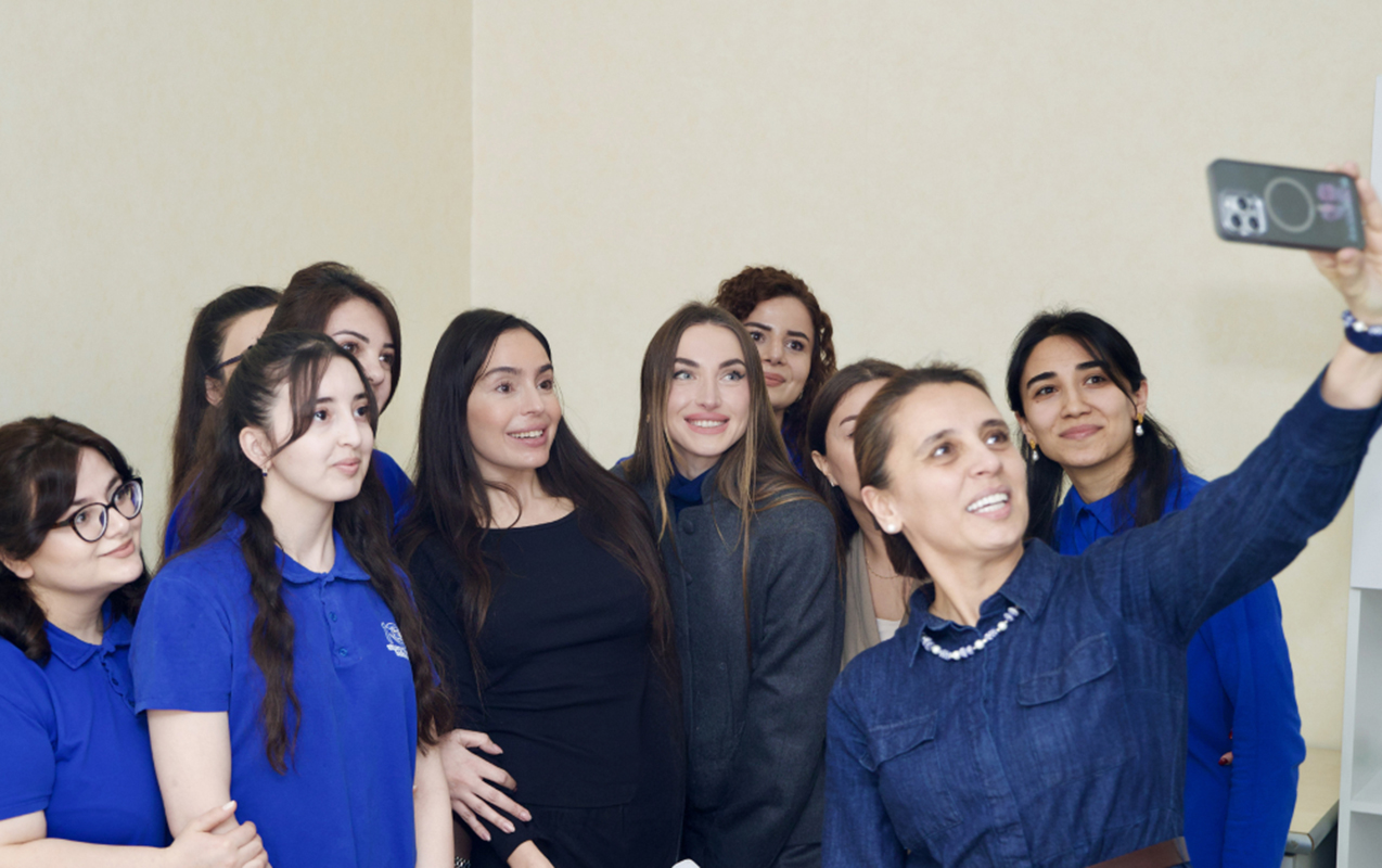 Prezident ailəsi Gəncə Autizm Mərkəzini ziyarət etdi - FOTO