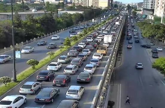 Bakıdakı təhsil müəssisələrinin nəqliyyata təsiri müzakirə edilib