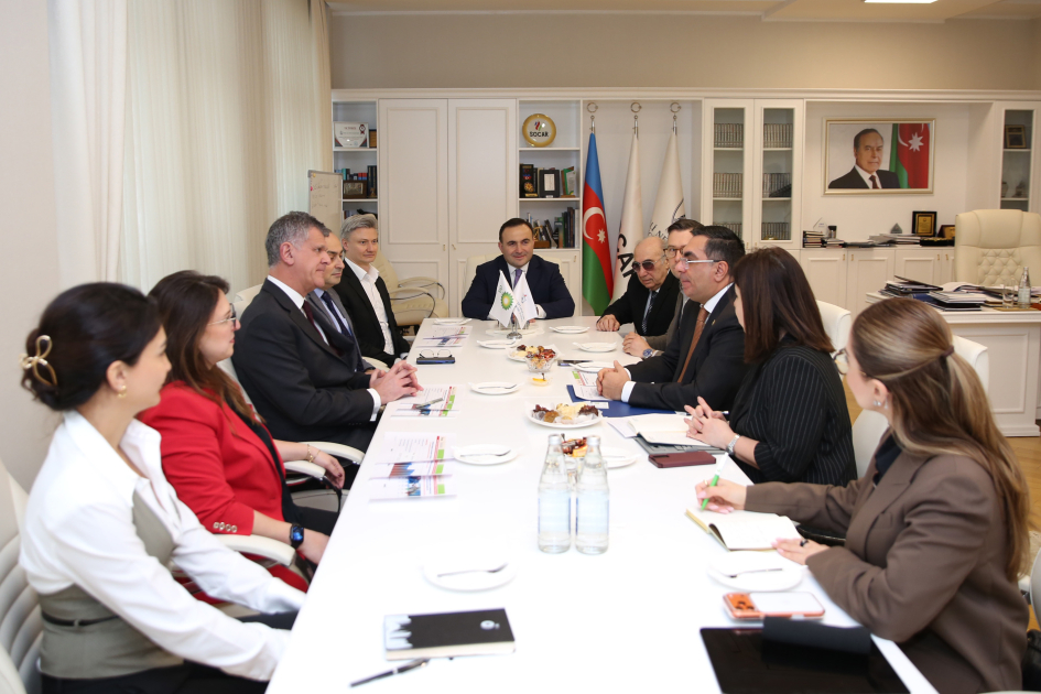 bp-nin yeni regional prezidenti Bakı Ali Neft Məktəbində olub - FOTO