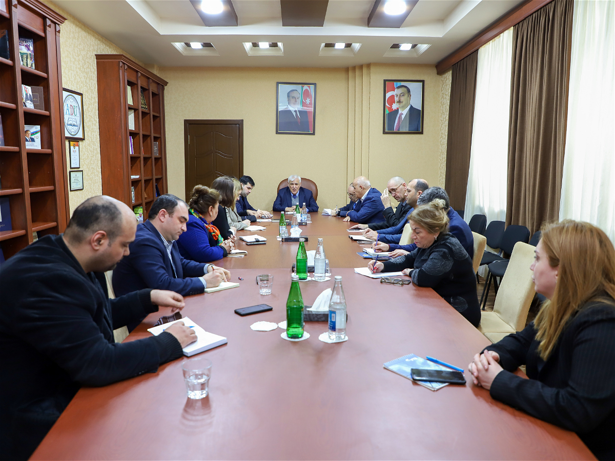 ADU-da Rektoryanı şuranın növbəti iclası keçirilib