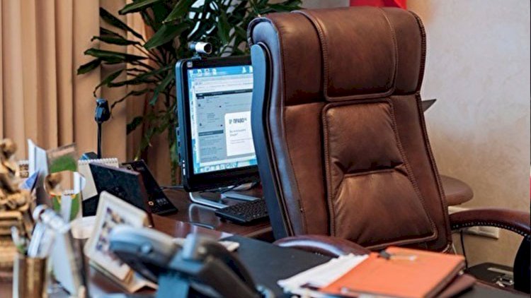 Azərbaycanda universitet bu vəzifəyə işçi axtarır