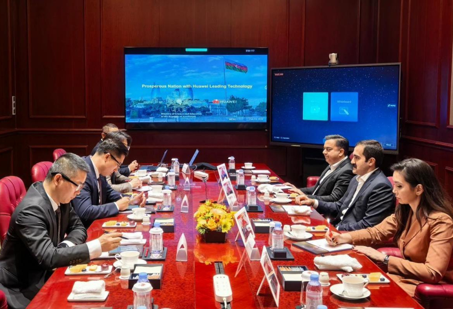 Elm və Təhsil Nazirliyinin nümayəndə heyəti Çində “Huawei” şirkətinin son texnoloji yenilikləri ilə tanış olub