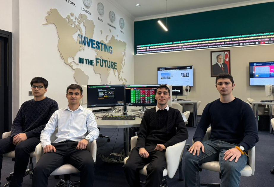 UNEC tələbələri risk idarəetməsi üzrə müsabiqənin dünya finalına vəsiqə qazanıblar