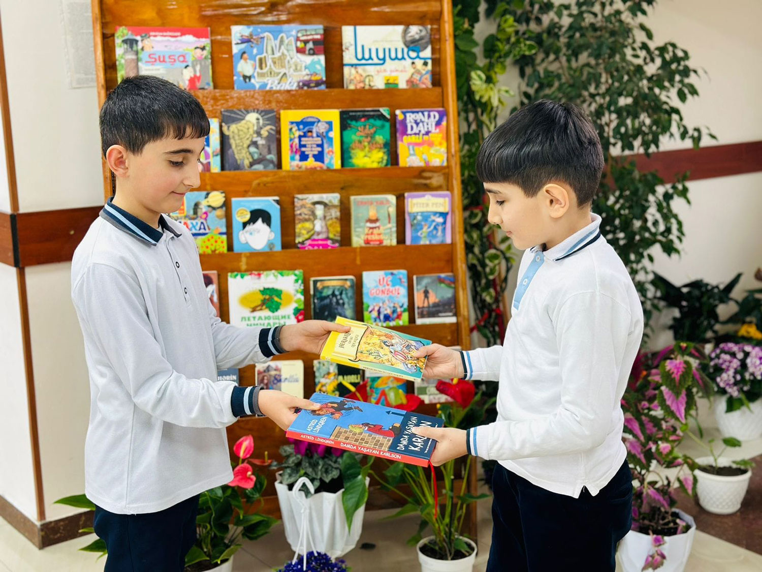 Bu gün Beynəlxalq Kitab Bağışlama Günüdür