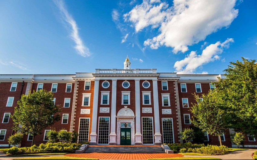 ABŞ Ədliyyə Nazirliyi Harvard Universitetini məhkəməyə verdi