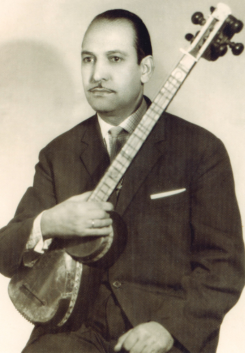 Məmmədağa Məmmədhəsən oğlu Muradov (1921–1969) – görkəmli tarzən və Əməkdar artist