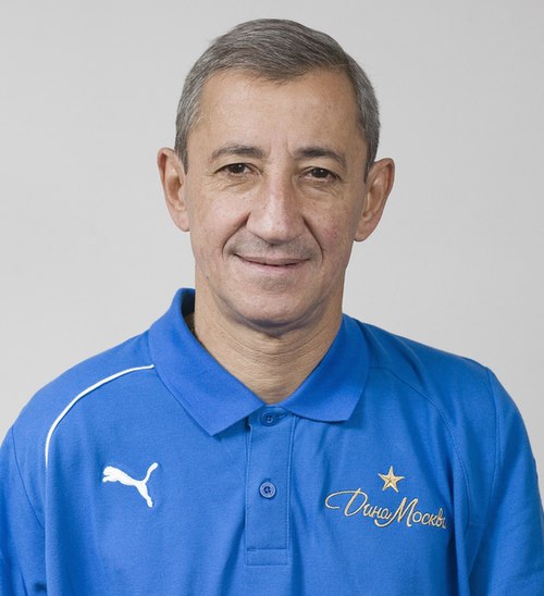 Rafiq Hüseyn oğlu Əlizadə (1949–2021) – görkəmli futbolçu və məşqçi