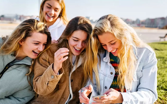 Şəkərli içkilər yeniyetmələrdə təşviş və həyəcana səbəb olur