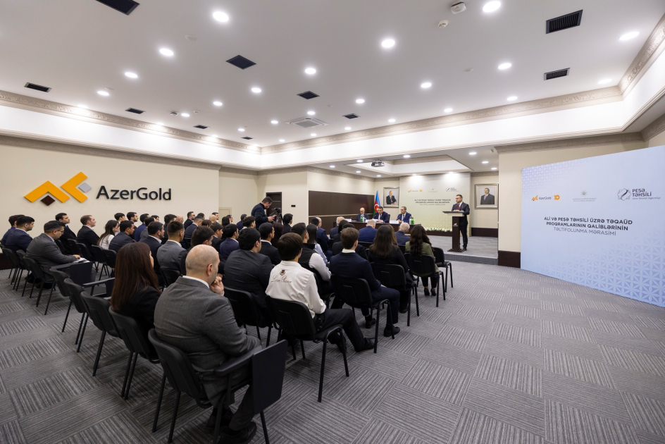 BDU-nun iki tələbəsi “AzerGold” təqaüd proqramının qalibi olub - FOTO