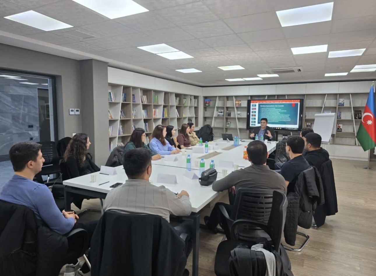 DİM-də təlim: “Ünsiyyət bacarıqlarının inkişafı”  Dövlət İmtahan Mərkəzi