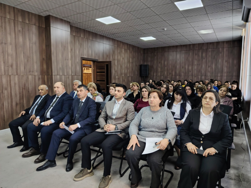 Qloballaşma dövründə ana dili: çağırışlar və perspektivlər - konfrans - FOTO