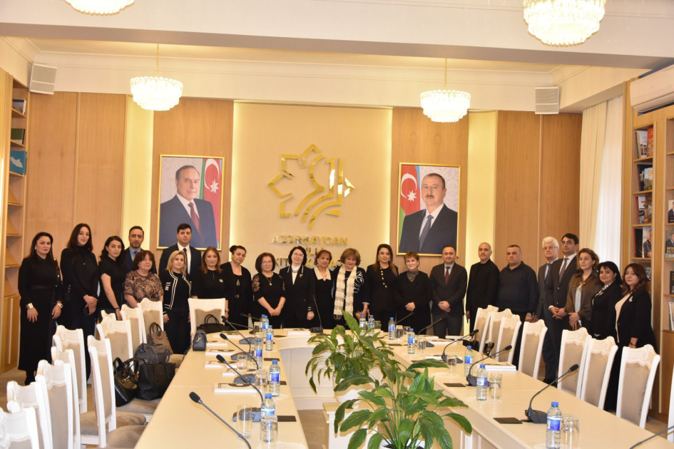 Balaca pianoçu” dərs vəsaitinin təqdimatı olub