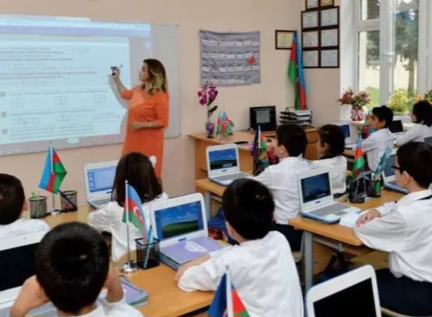 İbtidai təhsil yalnız Azərbaycan dilində olsun - təklif