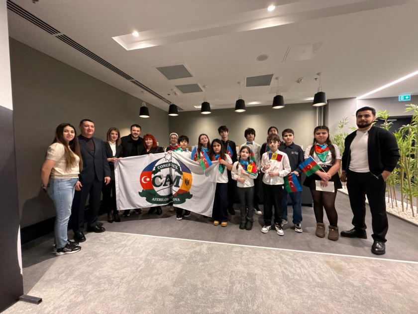 Moldova Azərbaycanlıları Konqresinin “Bazar günü məktəbi”nin şagirdləri Xalq artisti Emin Ağalarovla görüşüblər