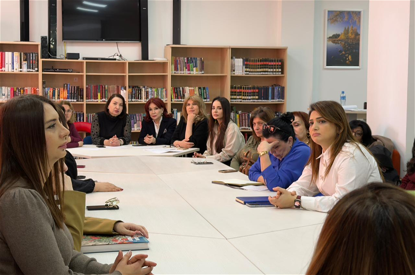 ADU-da “Azərbaycan ədəbi dilinin inkişafına KİV-in təsiri” mövzusunda seminar keçirilib - FOTO