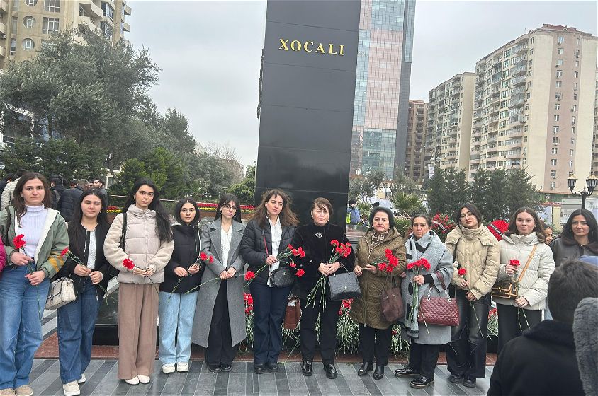 ADU tələbələri Xocalı soyqırımının ildönümünü anıblar - FOTO
