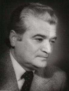 Görkəmli qoboyçu və alim Azər Abdullayevin xatirəsi anılır