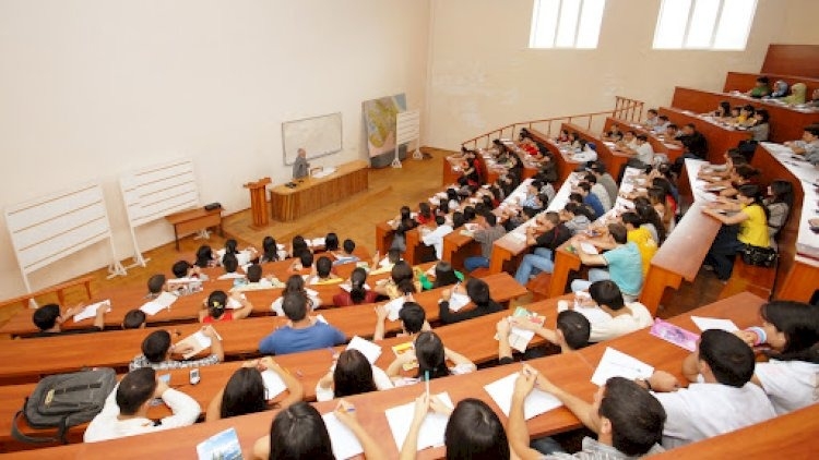 Universitetlərdə böyük dəyişiklik siqnalı - Dərs saatı qısaldılır?