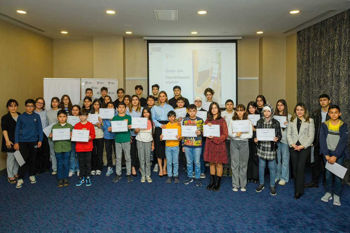 “Cyber4kids”mövzusunda təlim keçirilib - FOTO