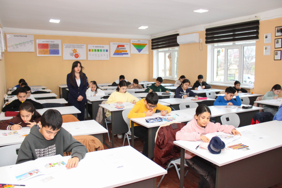 Mingəçevirli məktəblilər və tələbələr beynəlxalq standartlar əsasında biliklərini sınayırlar