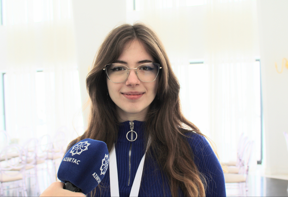 Rumıniyalı tələbə: Azərbaycanda fərqli dinlərin, xalqların nümayəndələri arasında balanslı münasibət, gözəl harmoniya var