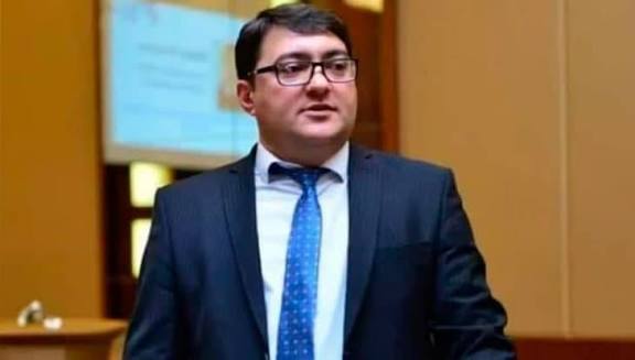 Politoloq Əziz Əzizbəyli: “Dezinformasiyanı ayırd etmək üçün mənbəyə və təqdimat formasına diqqət etmək lazımdır”