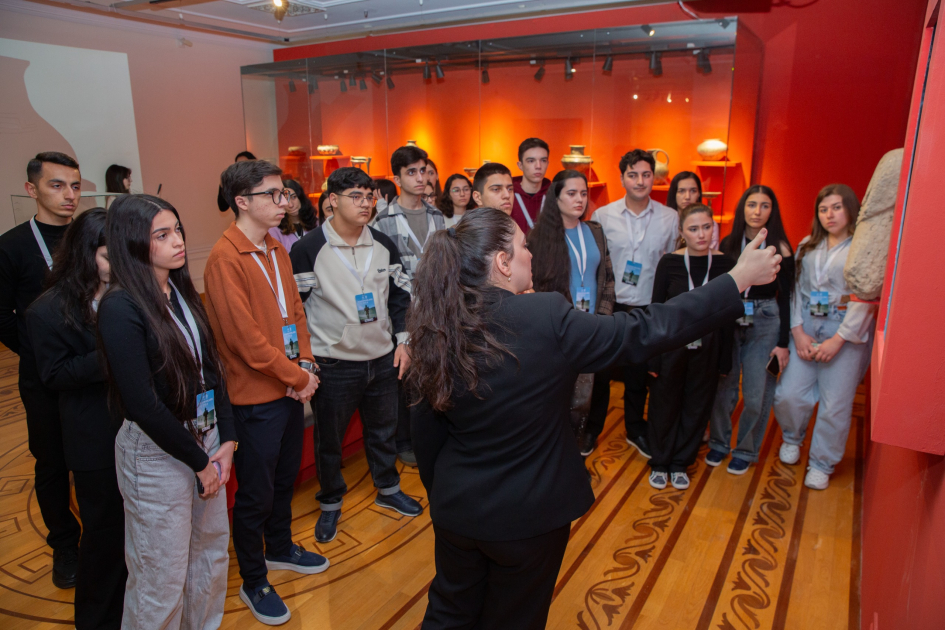 “Qəhrəmanların izi ilə” layihəsi başa çatıb