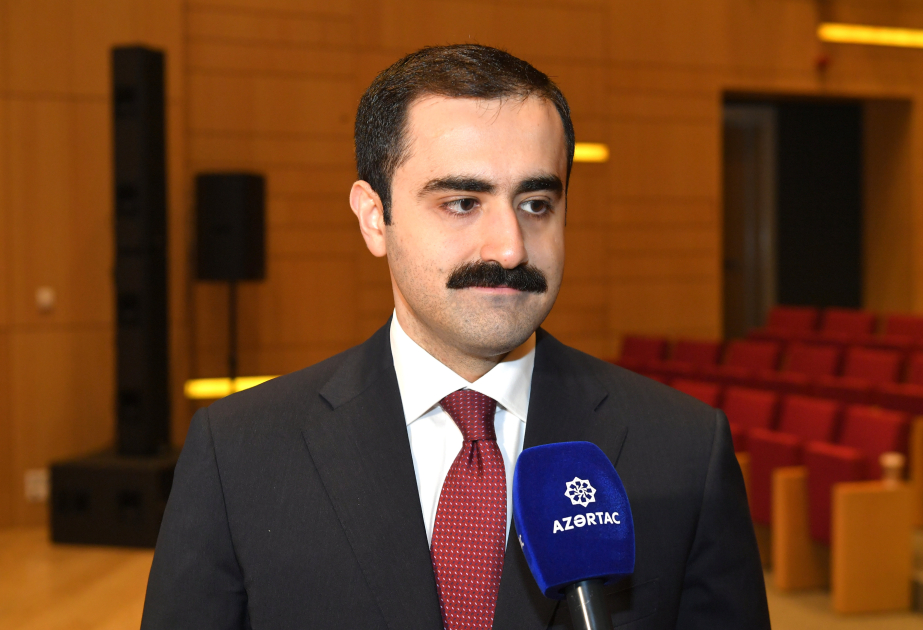 Nazir müavini: Son 4 ildə orta məktəblərə 200 mindən artıq kompüter verilib