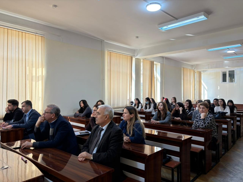 “Müasir linqvistik paradiqmalar” - elmi seminar