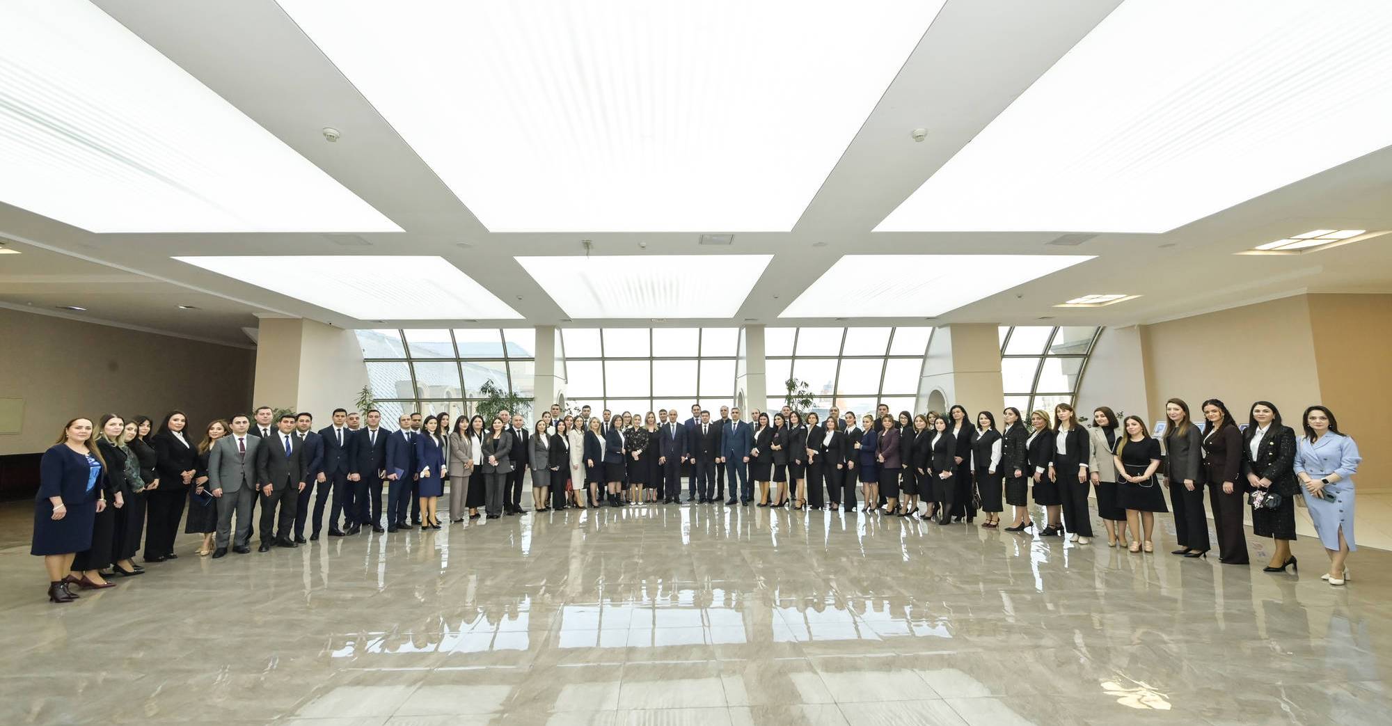 Nazir yeni təyin olunan məktəb direktorları ilə görüşüb