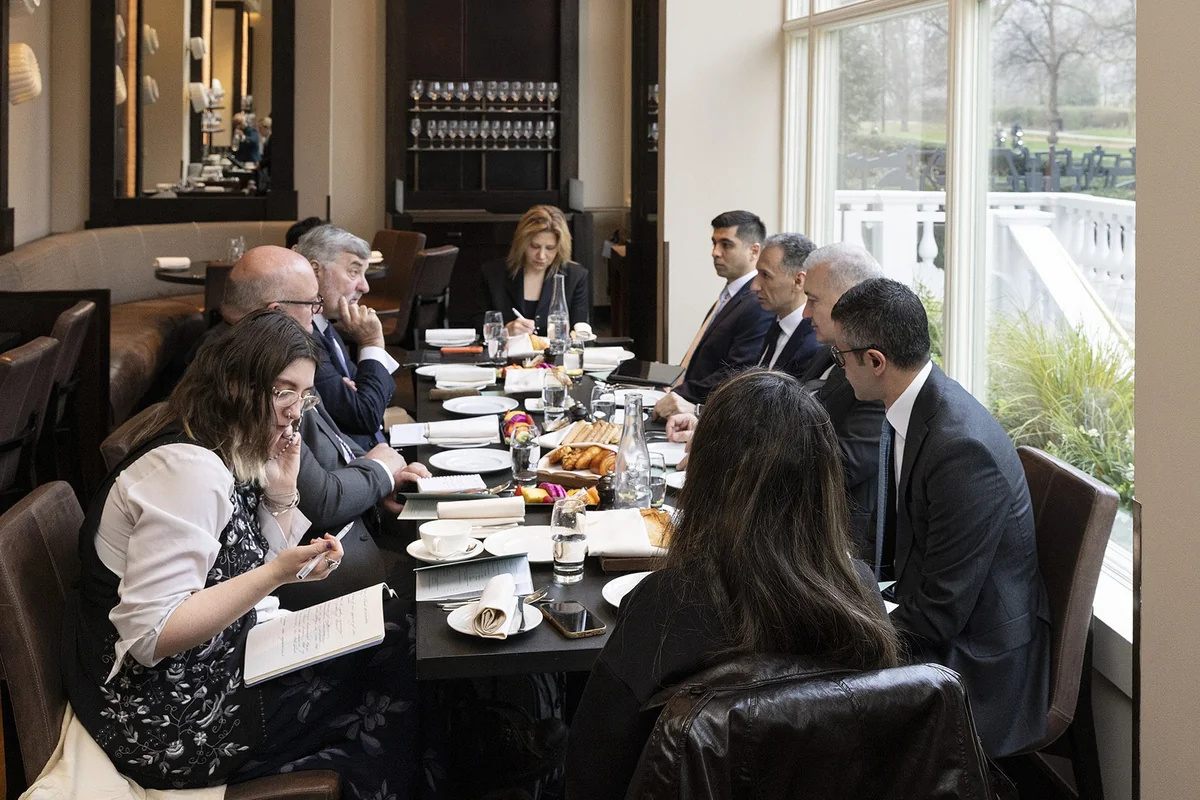 Azərbaycan və Britaniya süni intellekt sahəsində əməkdaşlığı müzakirə edib