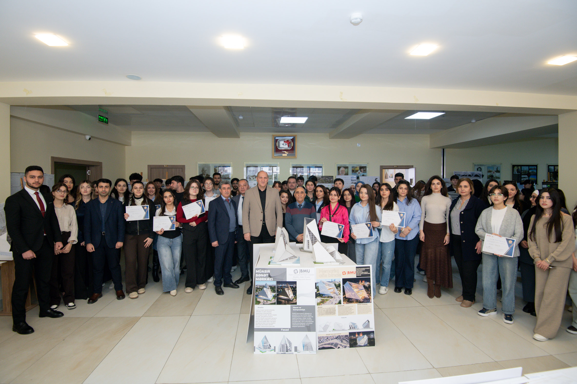 Tələbələrin yaradıcılıq sərgisi