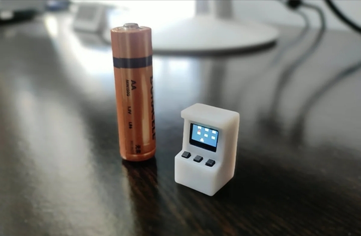 İnsan barmağından balaca oyun aparatı hazırlandı