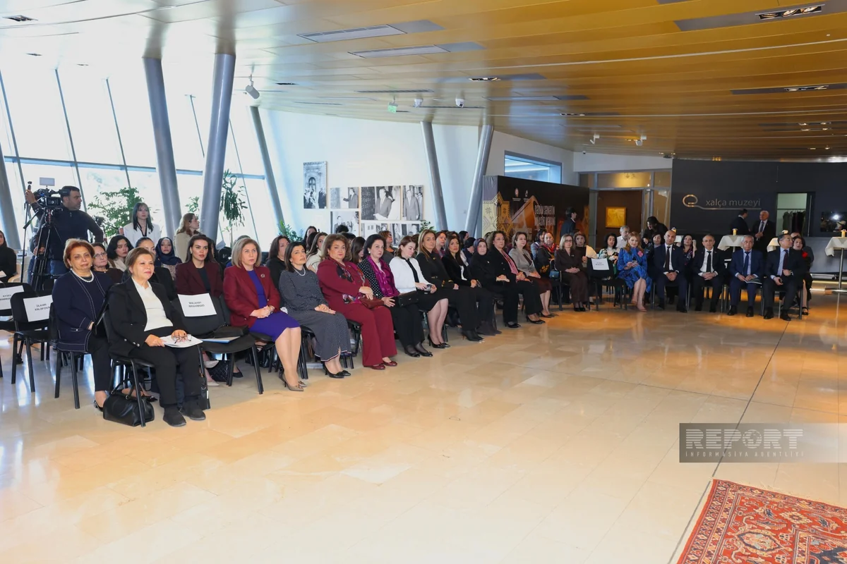 Milli Xalça Muzeyində "Qərbi azərbaycanlıların milli geyim irsi" adlı albom-kitab təqdim olunub