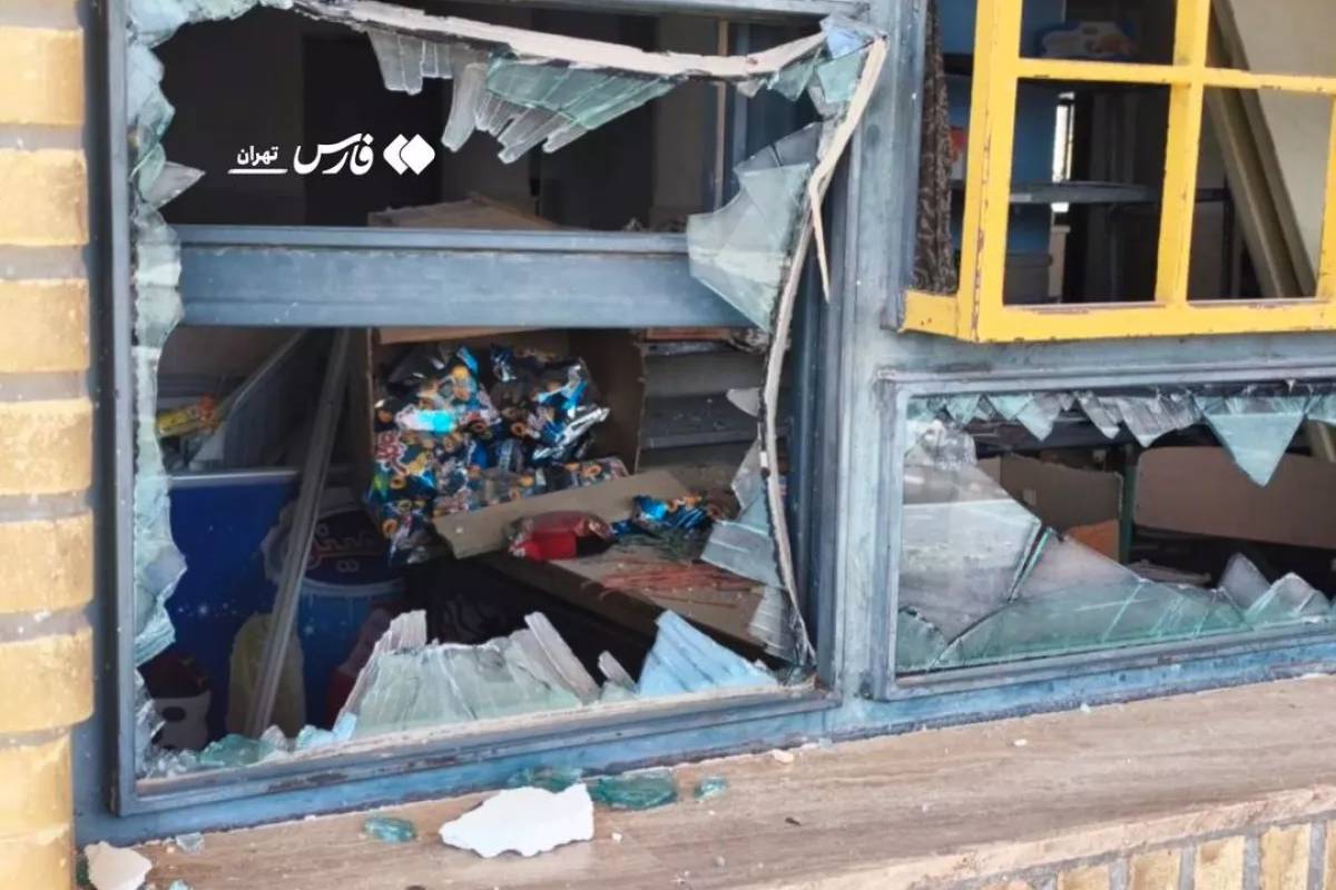 Daha iki məktəbə raket atılıb - FOTO