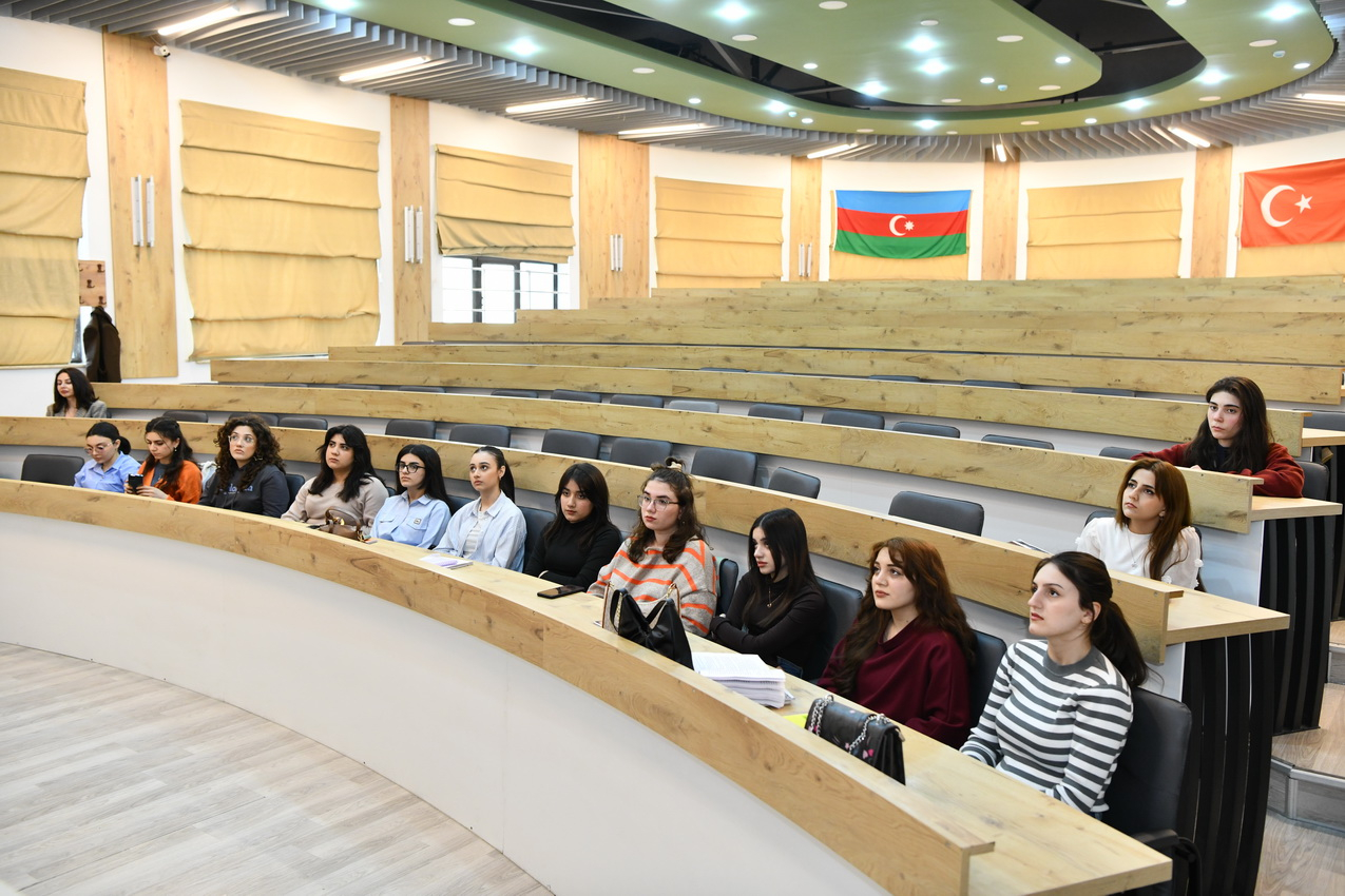 Mühəndis olmaq istəyən qadınlarla GÖRÜŞ