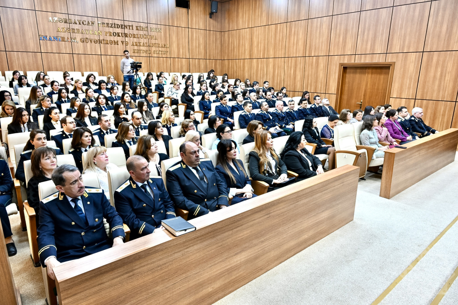 Baş Prokurorluqda qadınların cəmiyyətdəki rolundan danışılıb, onlara mükafatlar təqdim olunub