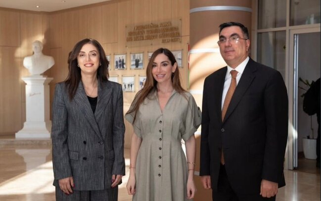 Arzu Əliyeva Bakı Ali Neft Məktəbində - FOTOLAR