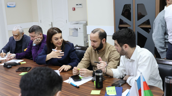 Media nümayəndələri üçün "Vizual təsirin gücləndirilməsi" mövzusunda vörkşop keçirilib