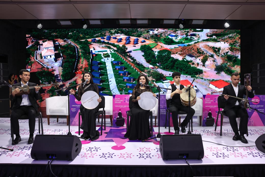 II Qadın Liderləri Zirvəsi uğurla başa çatdı - FOTOLAR