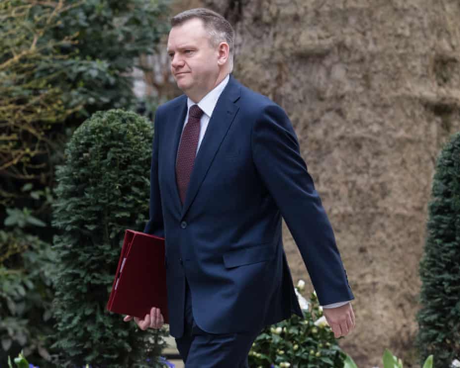 Universitet ödənişləri ilə bağlı mübahisə Böyük Britaniya–Aİ münasibətlərində çətinlikləri üzə çıxarır