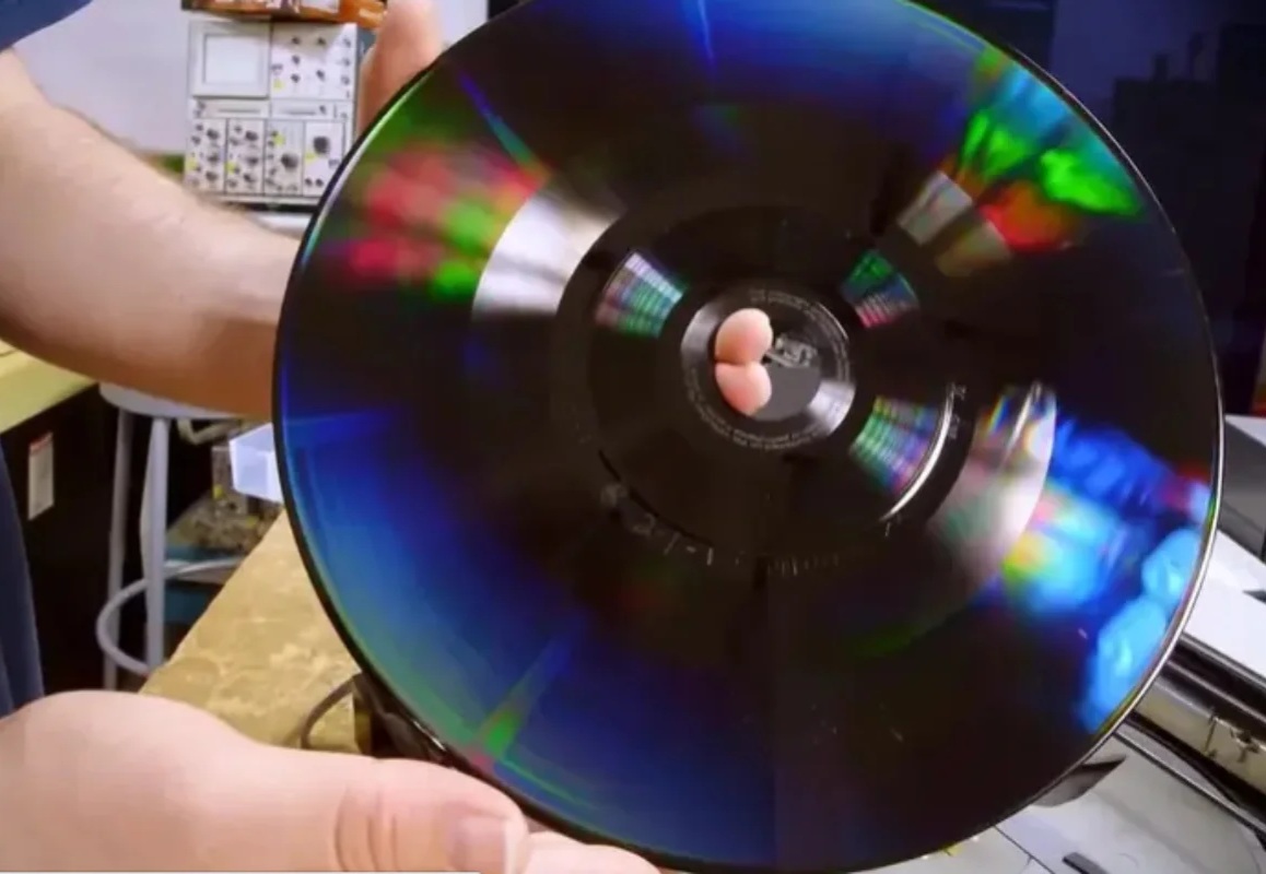 1980-ci illərin disklərində gizli təsvirlər üzə çıxdı