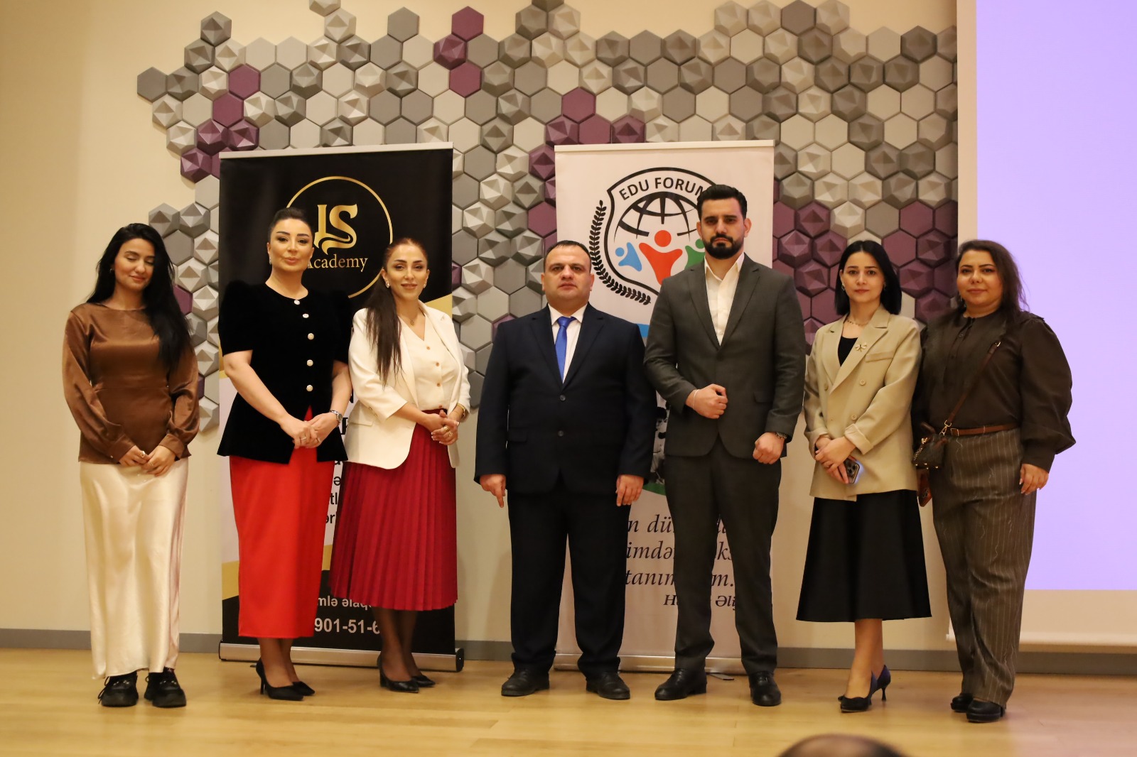 Bakıda təhsil və psixologiya sahəsində fəaliyyət göstərən mütəxəssislərin I Forumu keçirilib - FOTOLAR