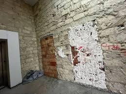 Yasamalda tarixi abidəyə qanunsuz müdaxilənin qarşısı alındı  