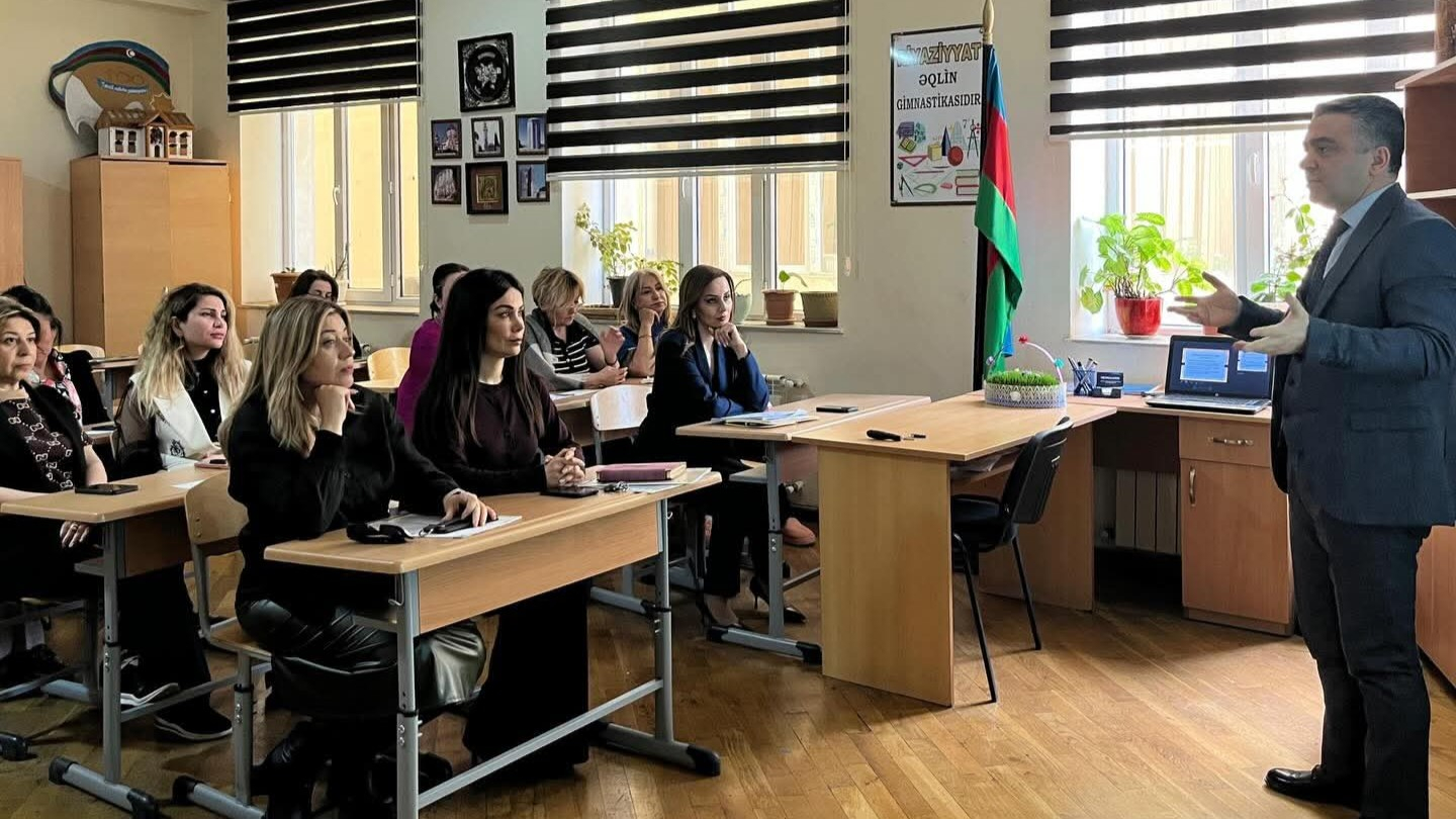 “Rəqəmsal asılılıq və XXI əsr şagirdi” adlı pilot layihəyə start verilib